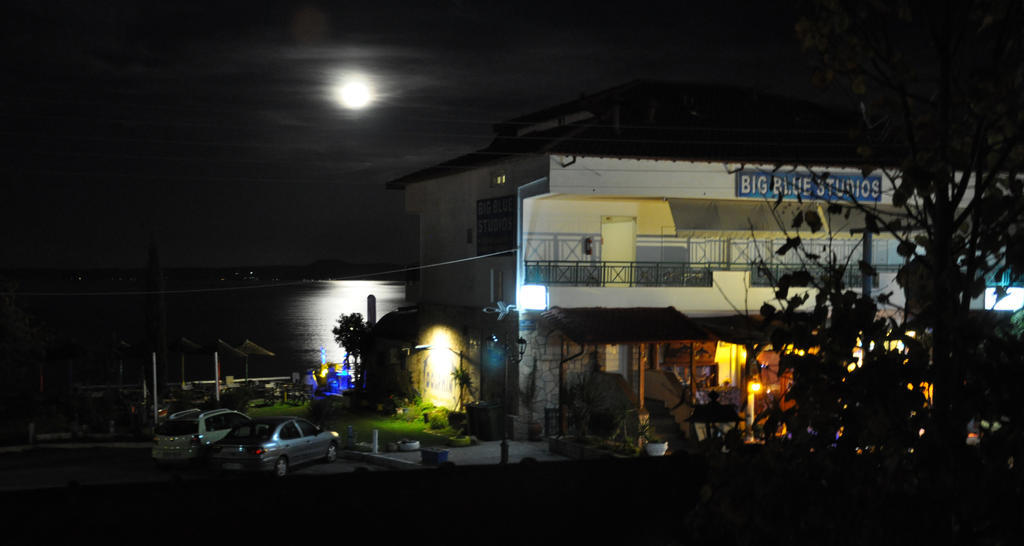 Big Blue Studios Kallithea  Δωμάτιο φωτογραφία