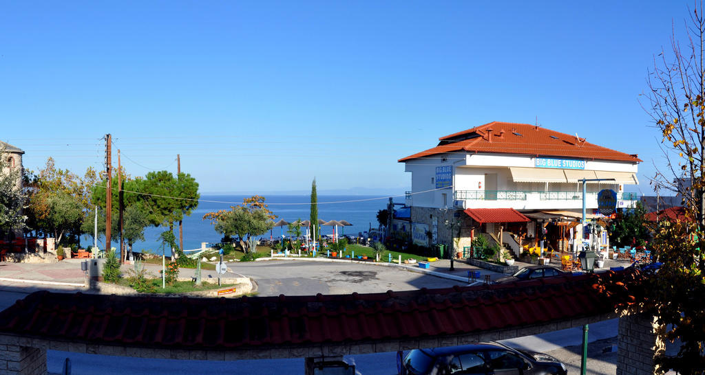 Big Blue Studios Kallithea  Δωμάτιο φωτογραφία